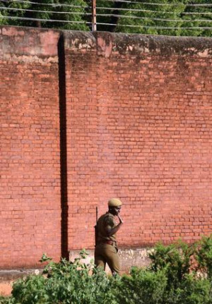 ... in Palayamkottai central prison despite vigil. Photo: A. Shaikmohideen