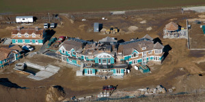 david-teppers-new-hamptons-mansion-is-coming-along-nicely.jpg