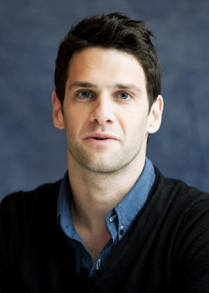 Justin Bartha Large Msg
