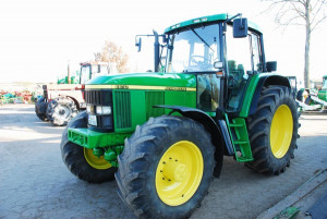 john deere 6610, just there are different colours of it!
