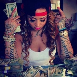 Bad bitch with tattoos & money