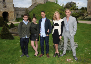 Sam Claflin, Kristen Stewart, Charlize Theron, Chris Hemsworth y el ...