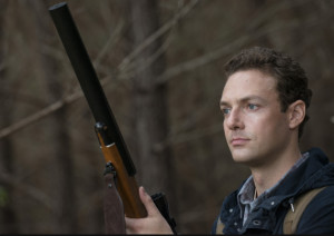 Aaron with a Gun - The Walking Dead Season 5 Episode 13 - TV Fanatic