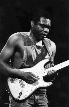 Robert Cray Play Hoyt...