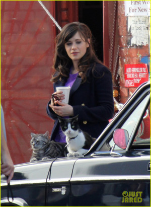 Zooey Deschanel: 'New Girl' Fight Scene with the Boys!