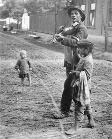 Andre Kertesz photo library -