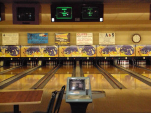 bowling alley Image