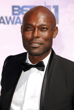 Jimmy Jean-Louis Actor Jimmy Jean-Louis arrives at the BET Awards '11 ...