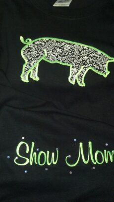 Show Mom shirt with a market pig