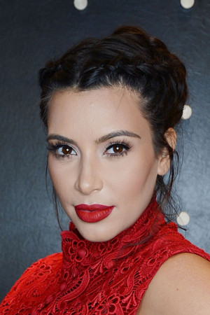 Watch: How to get the perfect red pout