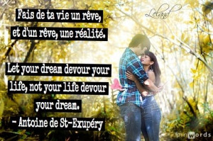 French quote by Antoine de Saint Exupery.