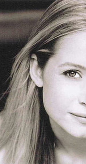 MV5BMTIwODM0MjIyMl5BMl5BanBnXkFtZTcwMTEzNzgyMQ@@._V1_UY1200_CR585,0 ...