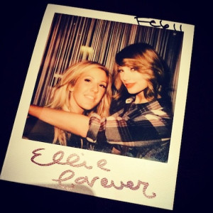 Taylor Swift took to Instagram on Tuesday to show off her new ...