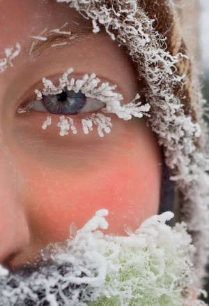 Snowflakes that stay on my nose and eyelashes
