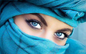 blue-eyed-girl-wearing-a-veil-girl-hd-wallpaper-1920x1200-10262.jpg