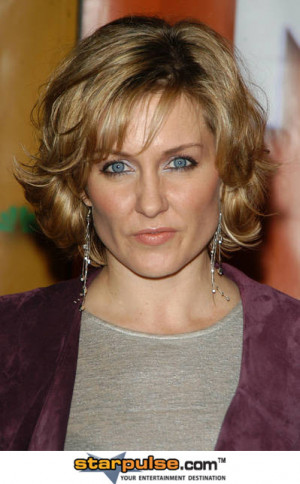 Amy Carlson Hairstyle