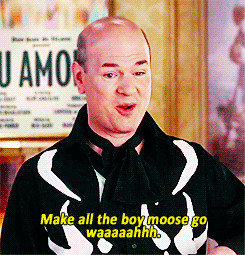 film anne hathaway 1n The Princess Diaries 2 Paolo gif:tpd2