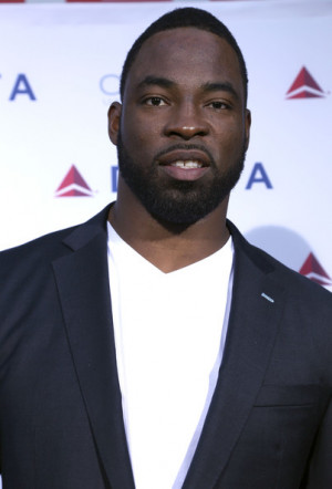 Justin Tuck Pictures