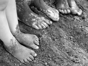 Dear Abby: Couple’s tag-along friend is too close for... visit ...