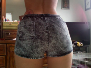 This Girl Has Thick Legs Too