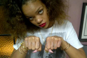 RiRi Loves Her Ink: A Collection Of Rihanna's Tattoos « Read Less