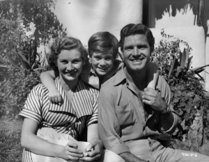 Dinah Sheridan, William Simons and Anthony Steel at event of Ivory ...