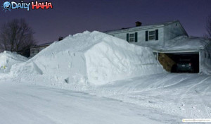 Snow_in_Canada_funny_picture