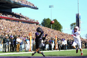 ... player Jaydon Mickens pulls down a touchdown against Stanford in th