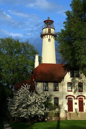 Grosse Pointe Lighthouse, Evanston, Illinois i want to go see this ...