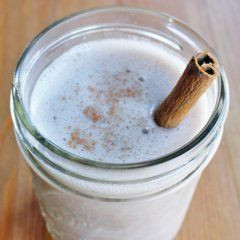 Cinnamon Bun Smoothie: 1 frozen banana, cut into four pieces 1 cup ...