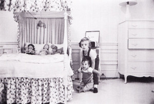 photos scanned by moi from The John F. Kennedys: A Family Album )