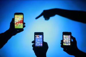 Cell Phone Addiction: Parents Glued To Smartphones Have ‘More ...