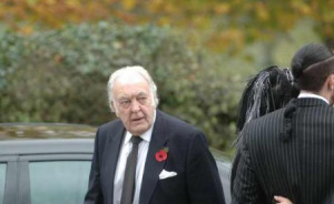 download this Sir Donald Sinden The Funeral Service Picture Dave ...