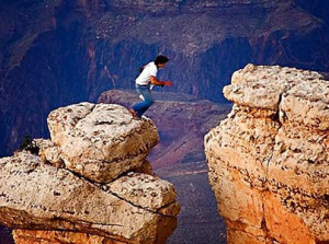 Grand Canyon tourist's death-defying leap