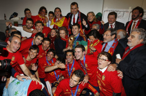 Nadal with 2010 FIFA World cup winners Spain team