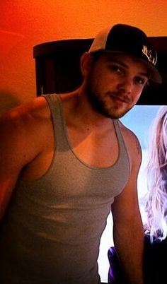 Max Thieriot Shirtless 3 Pelautscom Picture