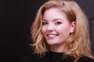 Hairstyles For Full Figured...