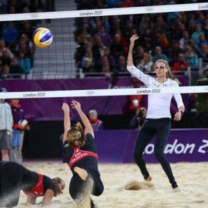 Beach Volleyball Star Kerri Walsh's Total-Body Workout Sculpt gold ...