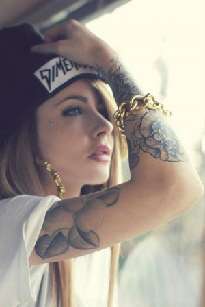 Tattooed Girls #1 (14 Pictures)