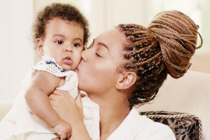 New {Pictures} Beyonce & Blue Ivy Carter Jacuzzi & Park Fun