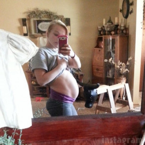 ... pregnant Mackenzie Douthit McKee baby bump photo second pregnancy 2013