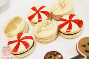 Holiday Themed Macarons for Dessert Table