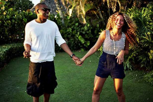 ... Cute Photos of Beyoncé and Jay-Z That Make Us Believe in Love