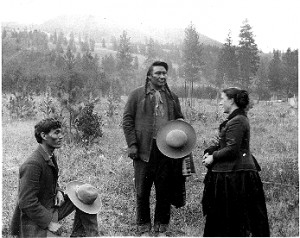 Alice Cunningham Fletcher and Chief Joseph at the Nez Percé Lapwai ...