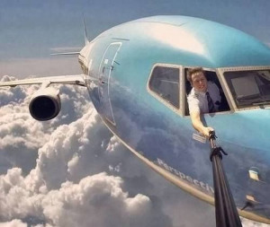 Selfie Level Plane