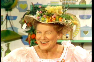 ... Pearl makes her last appearance on popular country program Hee Haw