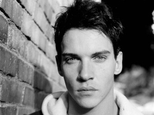 Here we leave some pictures of Jonathan Rhys Meyers
