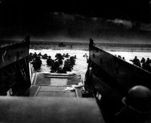 099-D-day-Normandy-Beach-Invasion-Soldiers-under-Nazi-Fire-June-6-1944 ...