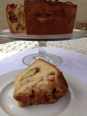 Apple cake that smells like ‘my grandmother’s kitchen’