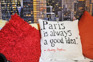Pillowcase with a quote of Audrey Hepburn ,,Paris is always a good ...